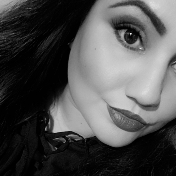 Meet your Posher, Jasmine - Picture 3 of 4